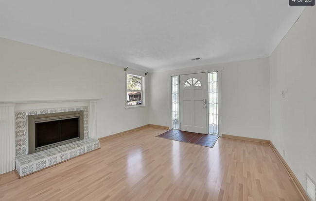 Photo - 4265 Brentwood St