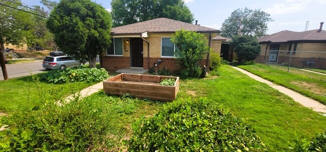 Building Photo - 3258 N Saint Paul St