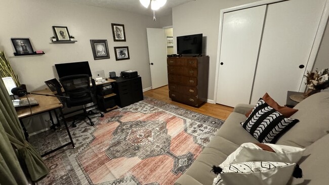 Photo - 27 Oakdale Dr