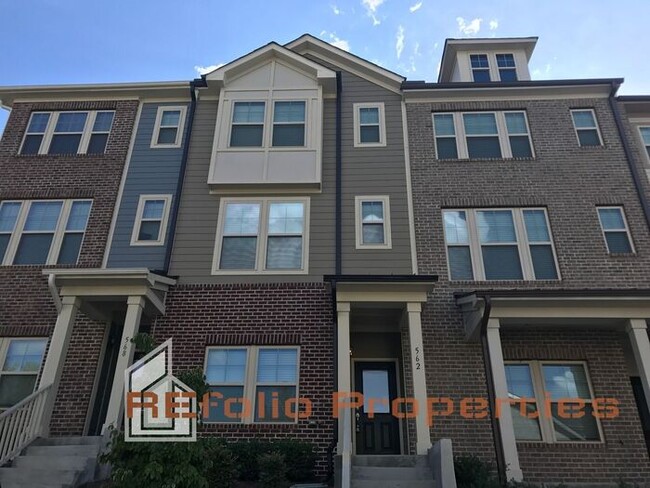 Lovely 3 Story 3 Bedroom 3.5 Bath 1 Car-Ga... - Lovely 3 Story 3 Bedroom 3.5 Bath 1 Car-Ga... House
