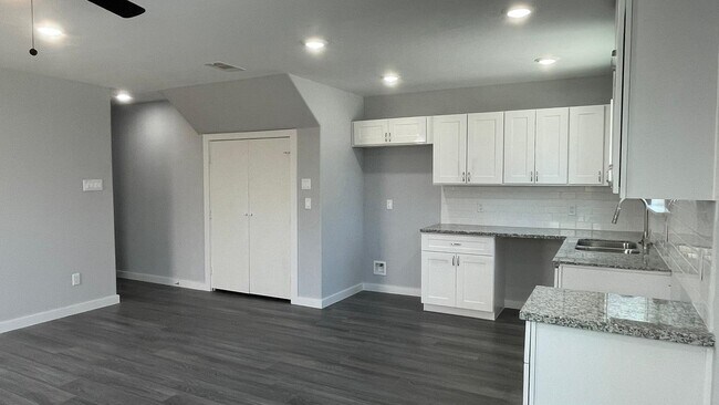 Photo - 6011 Wedgefield St