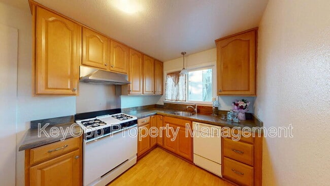 150 Nottingham Ave Unit B