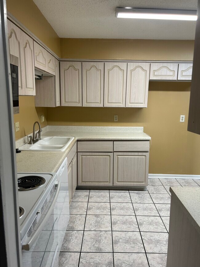 Photo - 3655 Haughton Ln Unidad #1