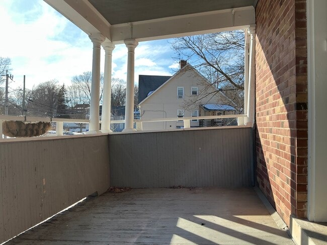 Photo - 10 Erin St Unit 2nd Floor