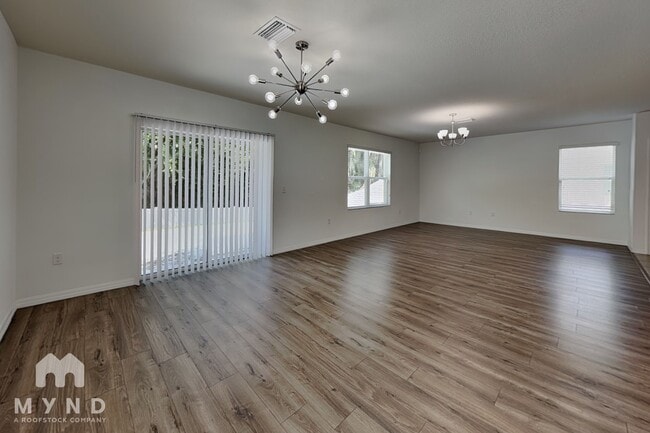 1016 Ashentree Dr