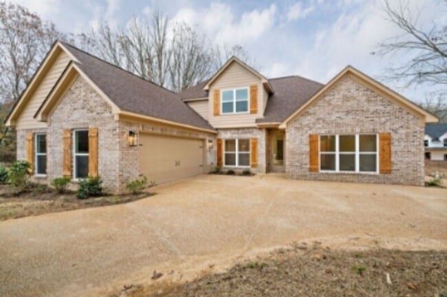 Building Photo - 31 Scattered Oaks Dr Rental