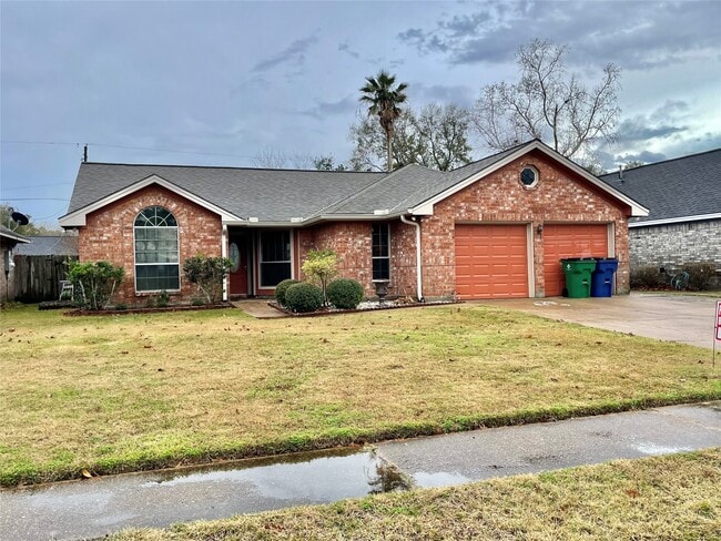 Photo - 704 Manor Dr