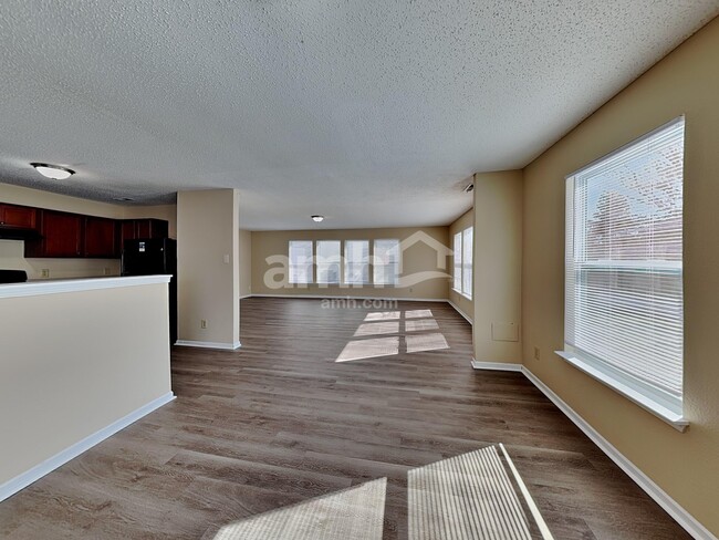 Photo - 10421 Parmer Cir