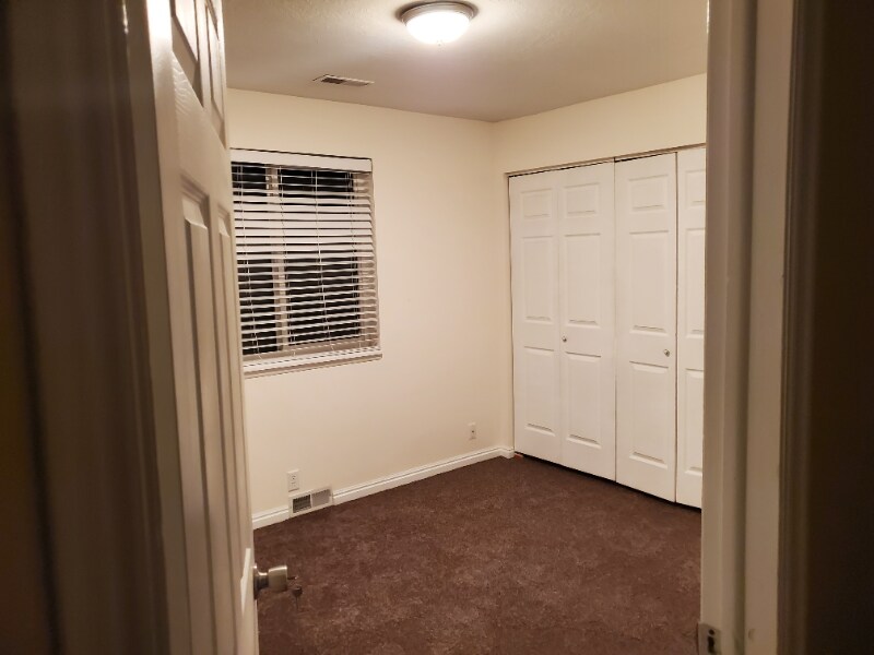 Photo - 2186 Karalee Way