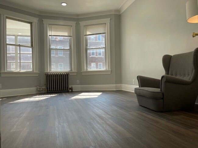 Photo - 101 Romaine Ave Unidad #2