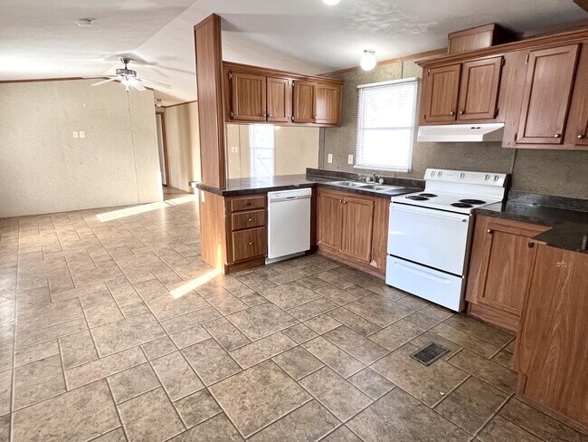 Photo - 102 S 17th St