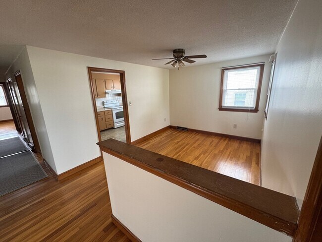 Photo - 25 King St Unit 2