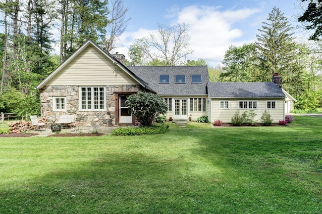 Photo - 75 Church Hill Rd House