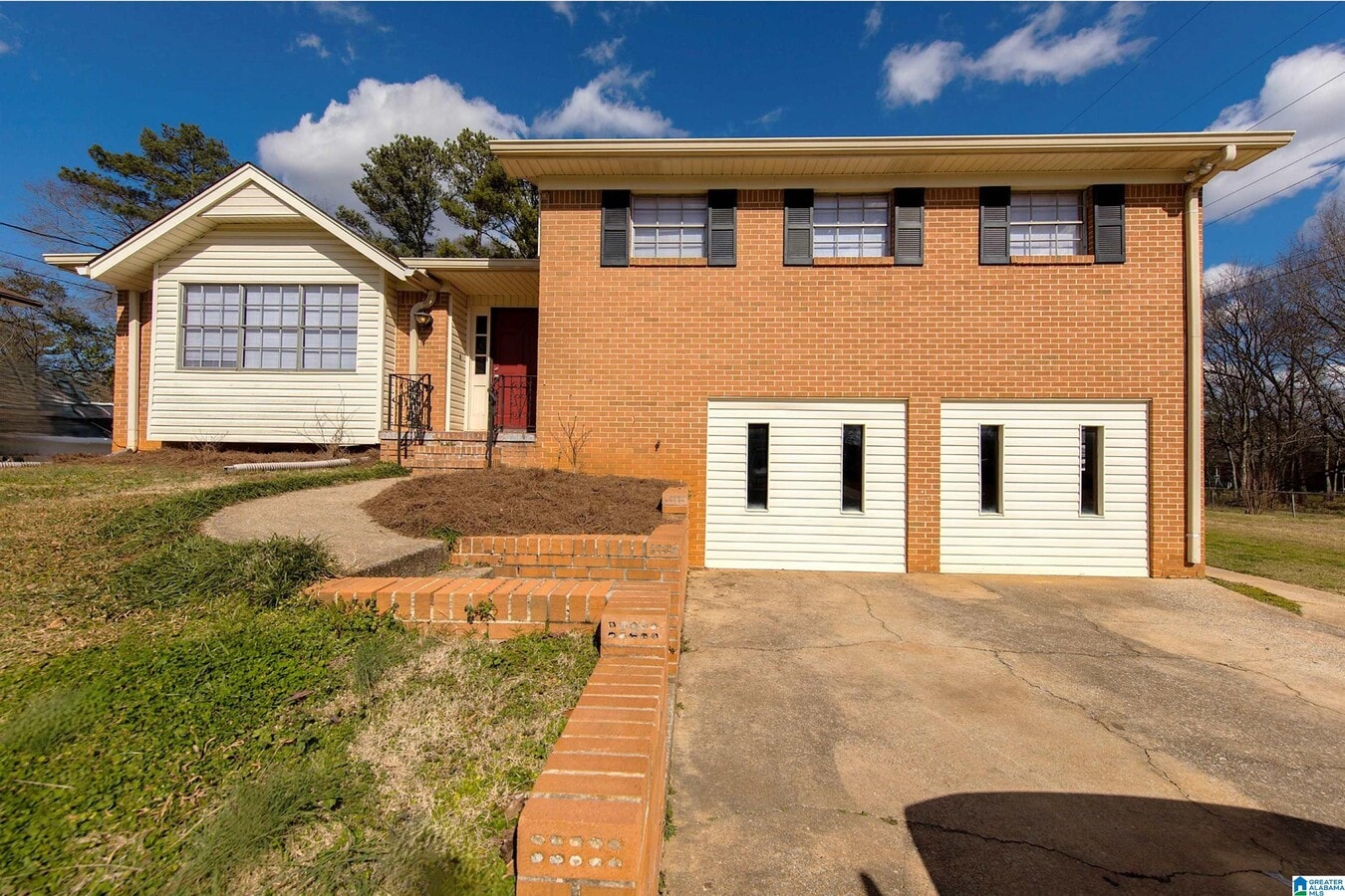 Photo - 640 Parsons Dr House