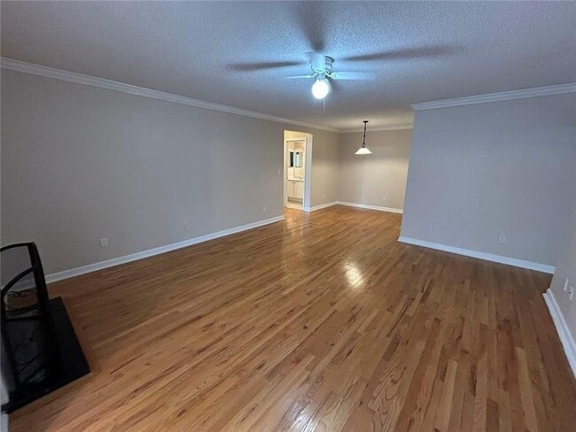 Photo - 1016 Wingate Way