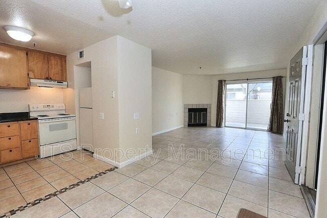 1019 Dornajo Way Unit 104