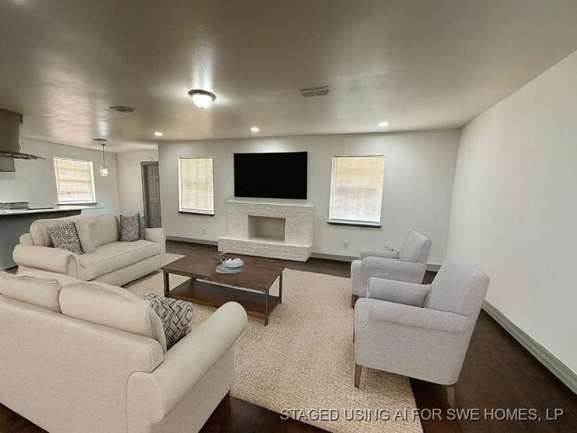 Photo - 5850 Paisley St