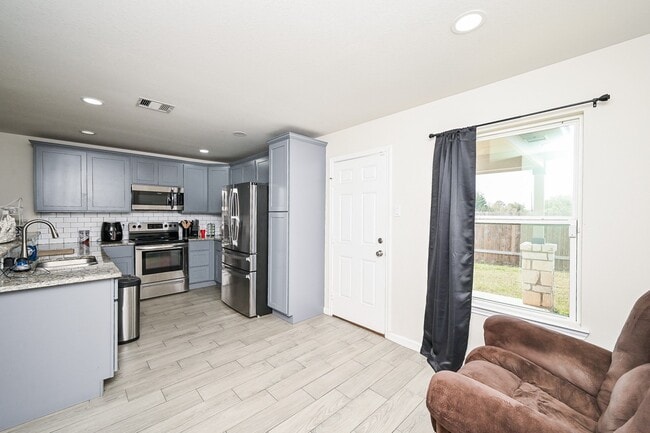 Photo - 1739 Cemetery Rd