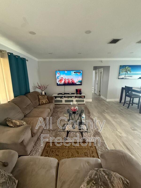 Photo - 8260 NW 16th St