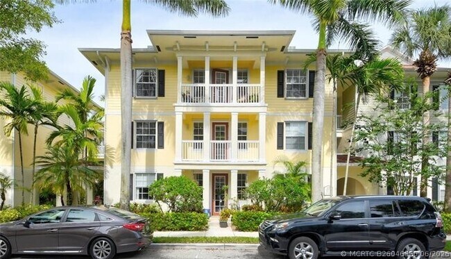 275 Murcia Dr Unit 208