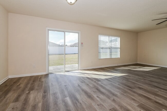 Photo - 1944 Rock Springs Way