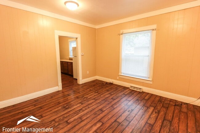 Photo - Awesome 6 bedroom home in a great location!