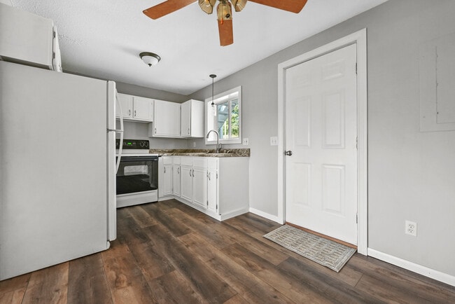 Photo - 3311 Mahoney Dr Unit 3313