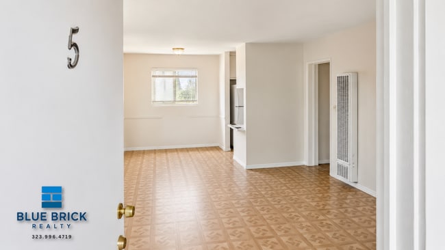 Photo - 6929 Whitsett Ave Unit 5
