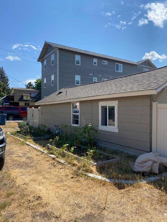 Photo - Centrally located Missoula Gem-NO PET RENT...