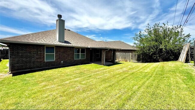 Photo - 1328 Ridgeway Dr