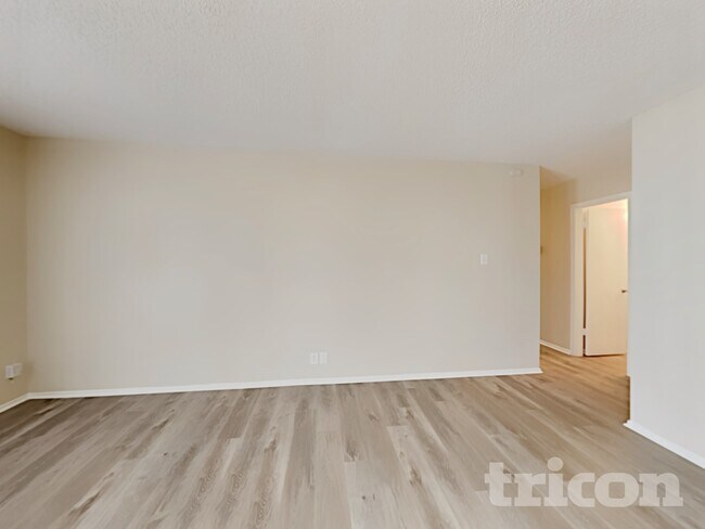 Photo - 6850 Misty Field Dr