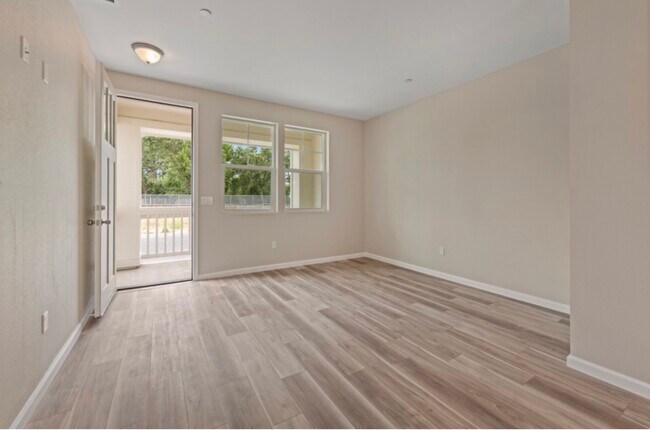 Photo - 2253 Vanderford Dr