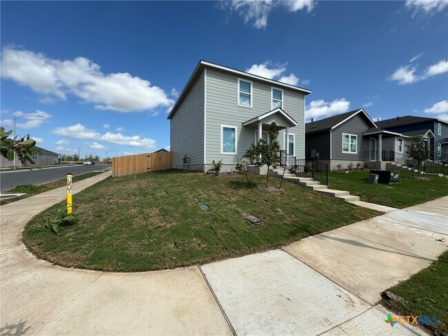 Photo - 205 Trinity River Holw