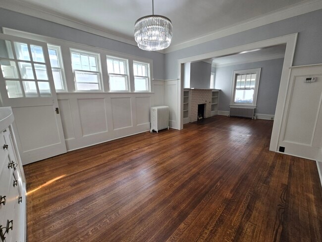Building Photo - 1054 14th Ave SE Rental