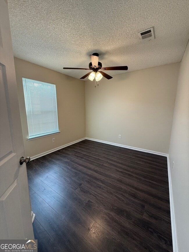 Photo - 32 Talbot Ct