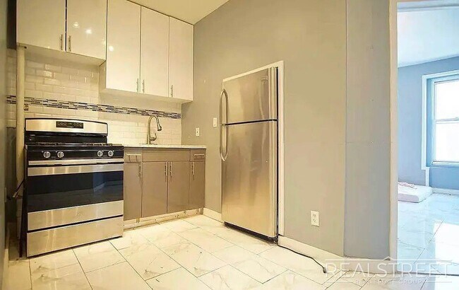 Photo - Gates Avenue Unidad 1