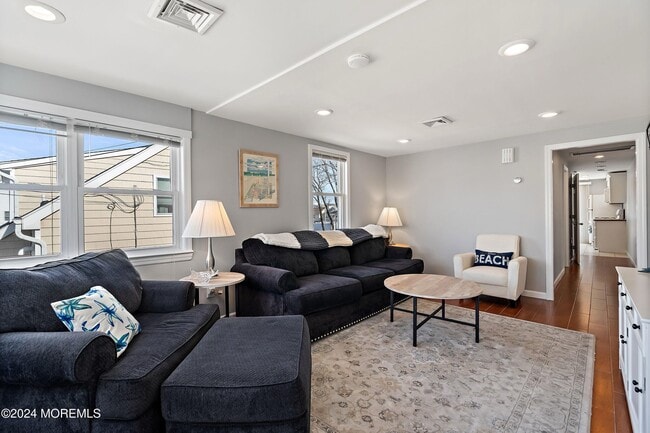 Photo - 212 Randall Ave
