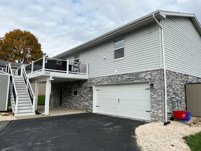 2103 Circleville Rd
