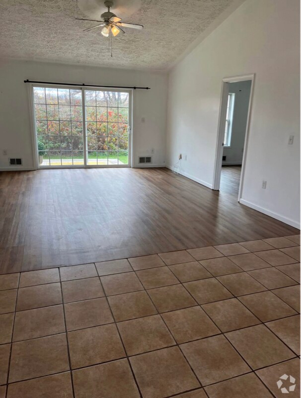 Building Photo - 107 Ellistown Rd Rental
