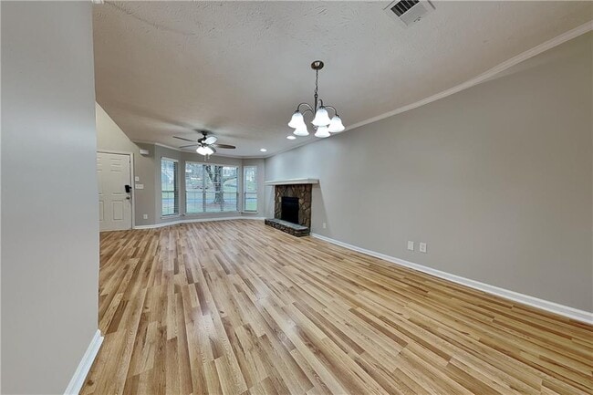 Photo - 5652 Longbow Dr