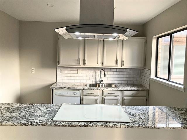 Photo - 5656 Pearce St