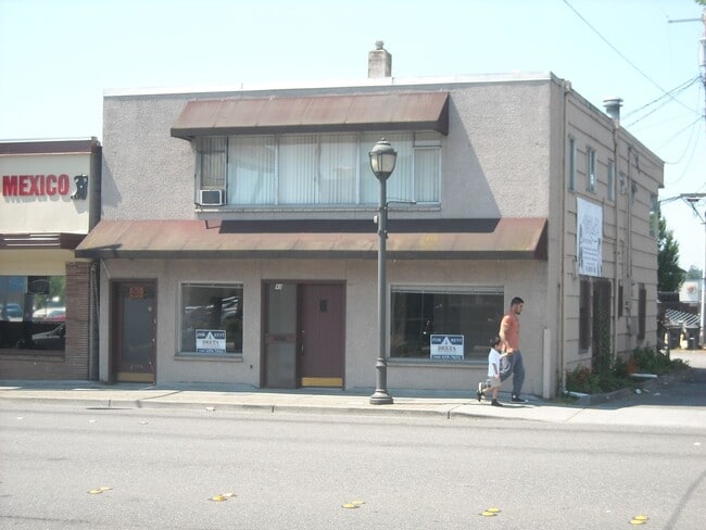 Building Photo - NELSON TRUST Unit 413A