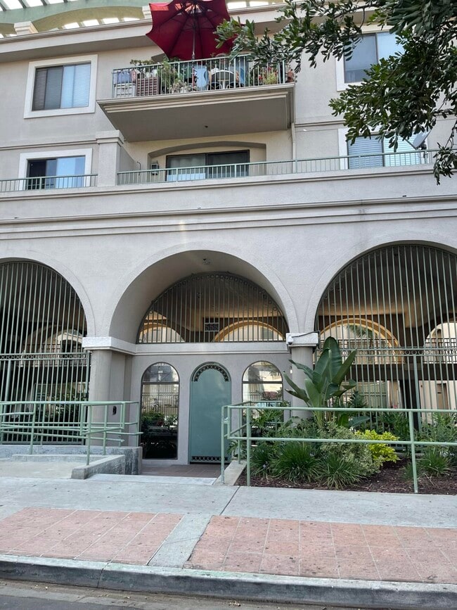 Building Photo - 555 Maine Ave Unit 310 Rental
