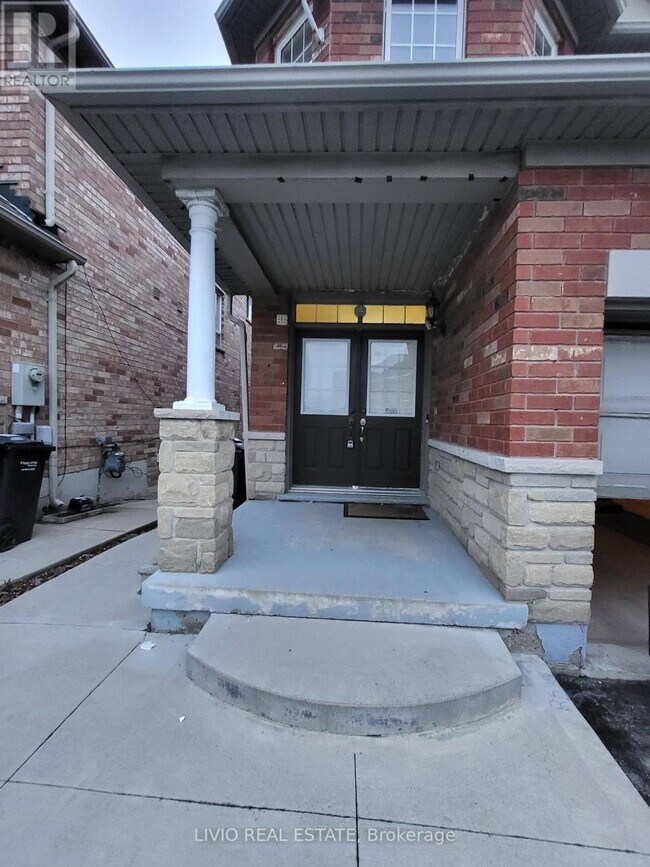 Photo - 14 Pennyroyal Crescent