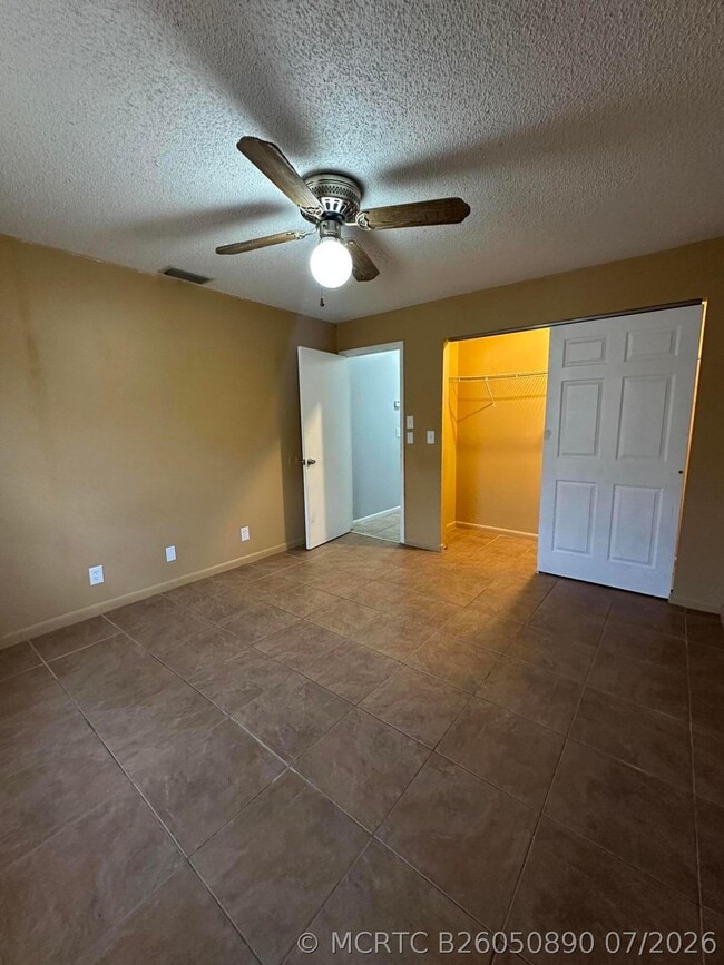 641 W 9th St Unidad 1
