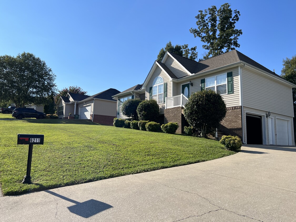 Photo - 6211 Gibbs Ln (Ooltewah, TN)