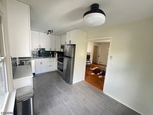 Photo - 76 Mt Kemble Ave