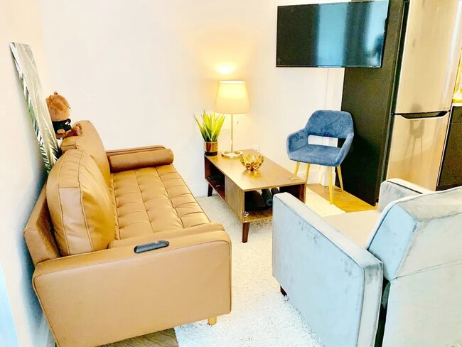 Furnished room/NOT APARTMENT