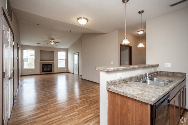 3BR, 2BA - 1,428 SF