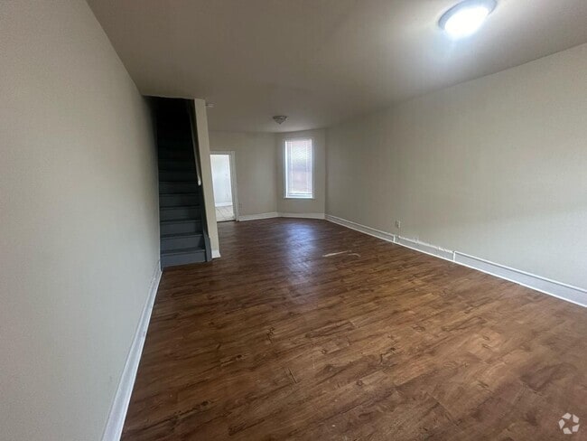 Building Photo - 3 BED 1.5 BATH HOME FOR RENT.